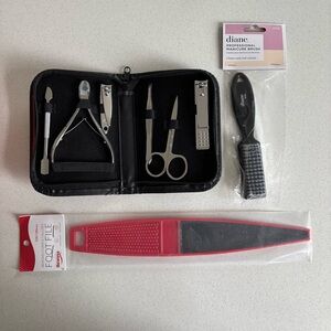 NWOT Pivot point mani pedi kit